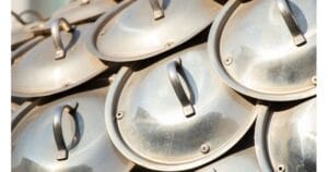 bank schoonmaken pannendeksel